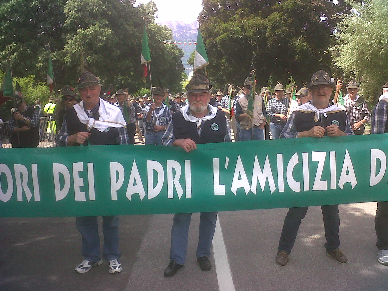 adunata-alpini-bolzano-2012.jpg