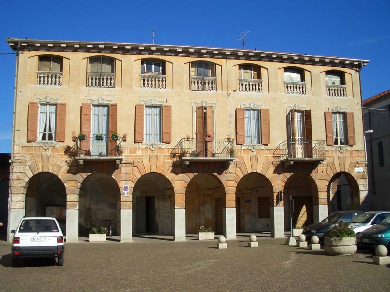 piazza-carlo-alberto.jpg